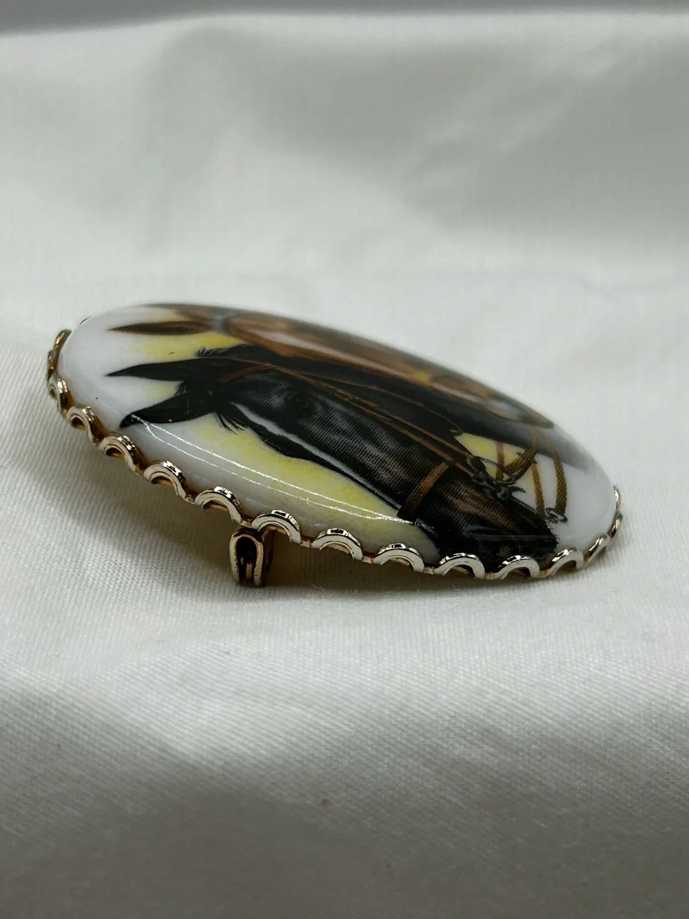 Vintage Equestrian Horse Portrait Brooch Pin Oval Porcelain Cabochon